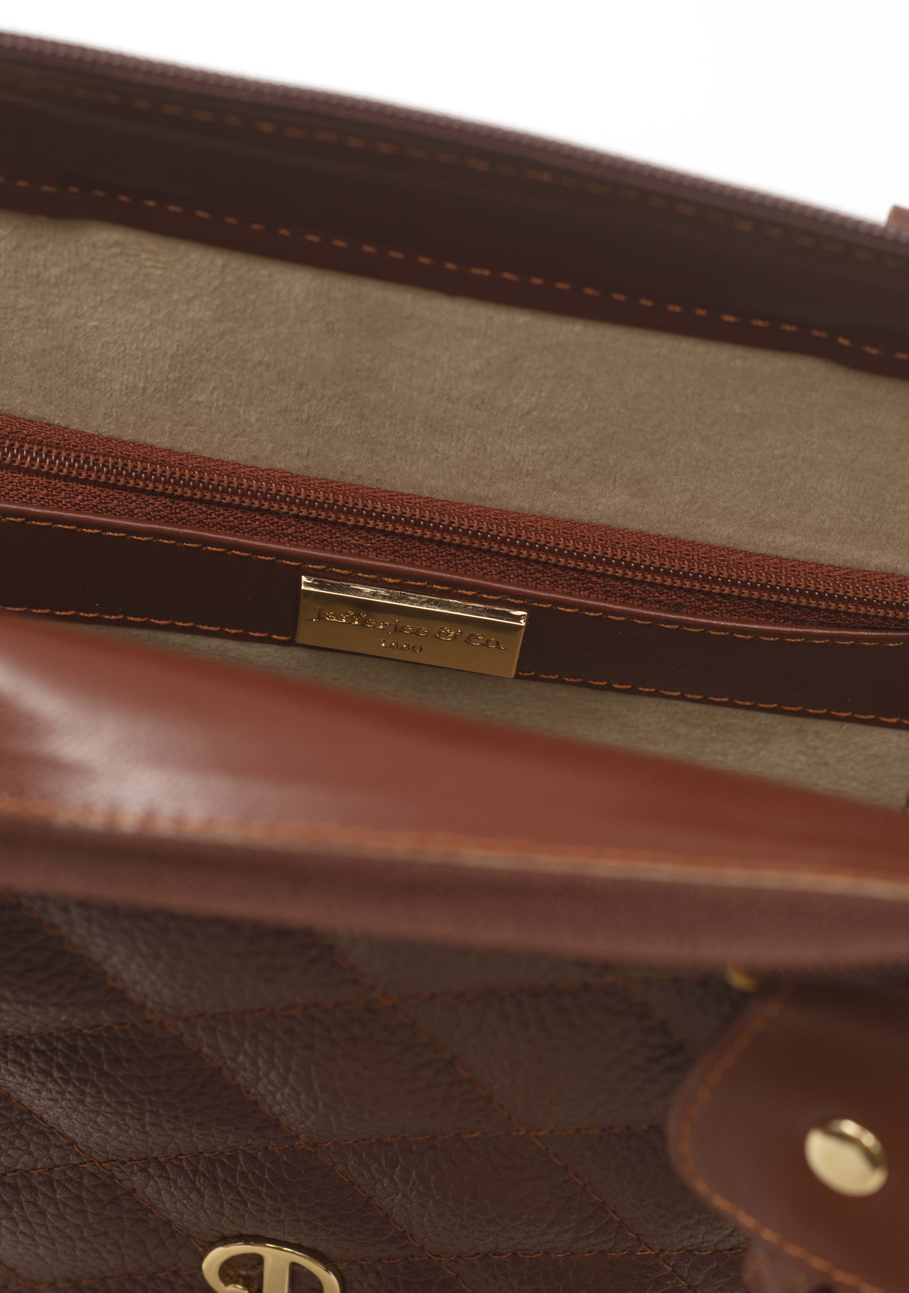 Quilted Box Madora